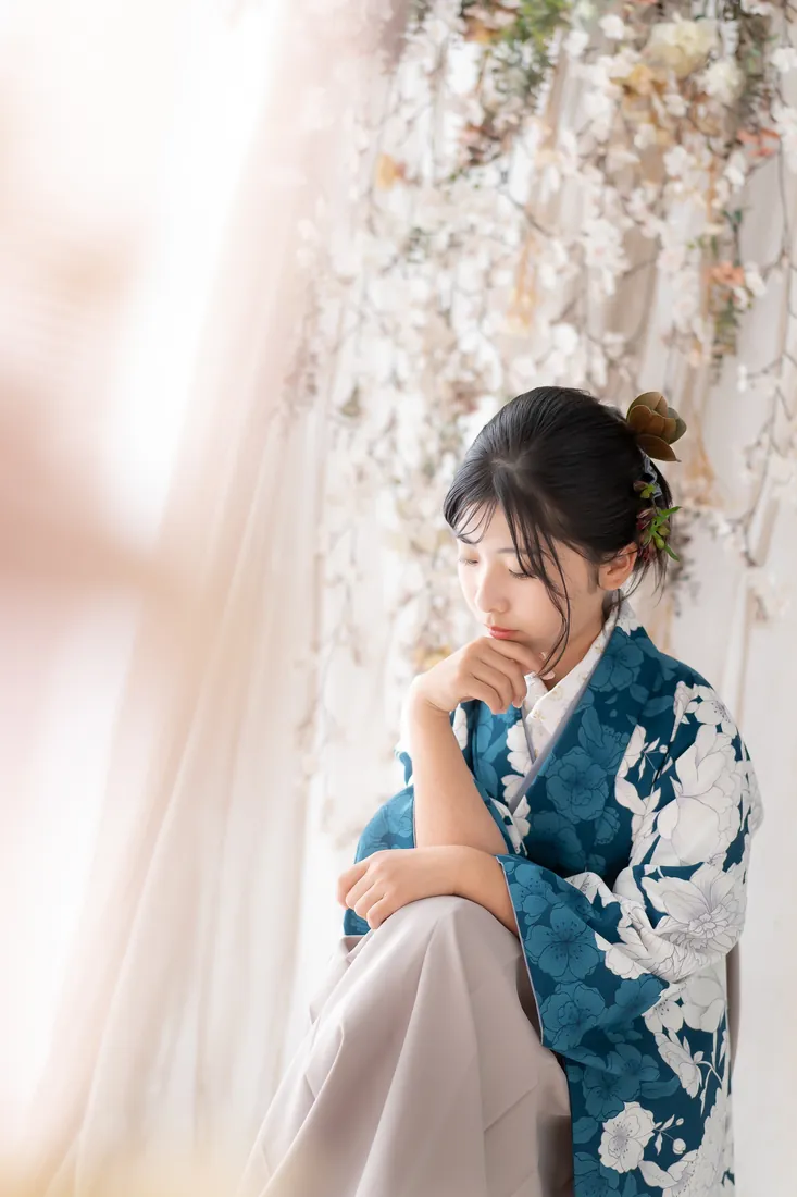 青緑の着物の卒業袴 花のセット